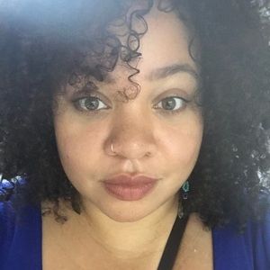 Meet your Posher, Monique